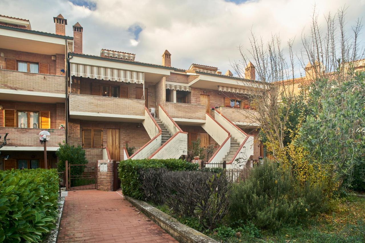 Little Brick House On Siena Hills With Balconies Leilighet Eksteriør bilde
